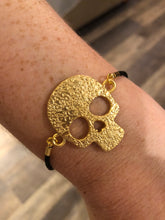 Load image into Gallery viewer, Skully Bracelet