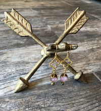 Load image into Gallery viewer, Sparrow Clover Earrings
